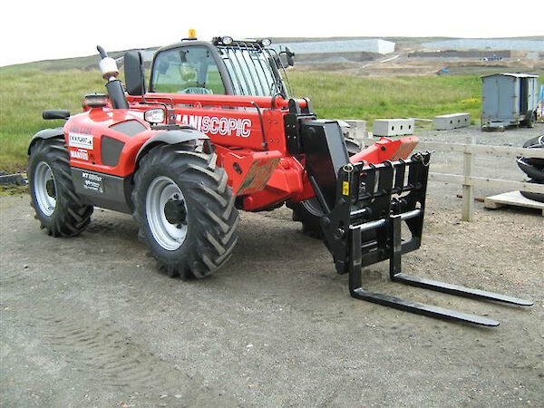 Manitou MT1030 Telehandler