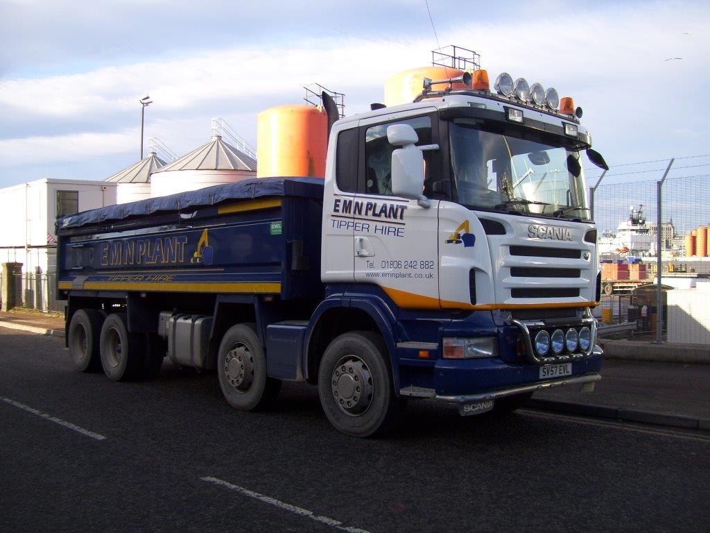 Tipper hire – 8 wheeled